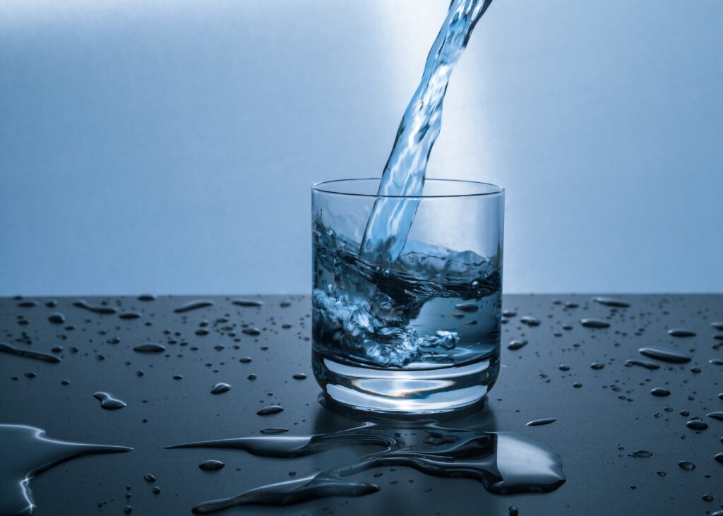 glass of water for blood sugar